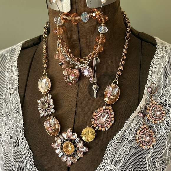 Betsy Johnson 3 piece necklace earrings bracelet mixed media all glamour & fun - Picture 1 of 2